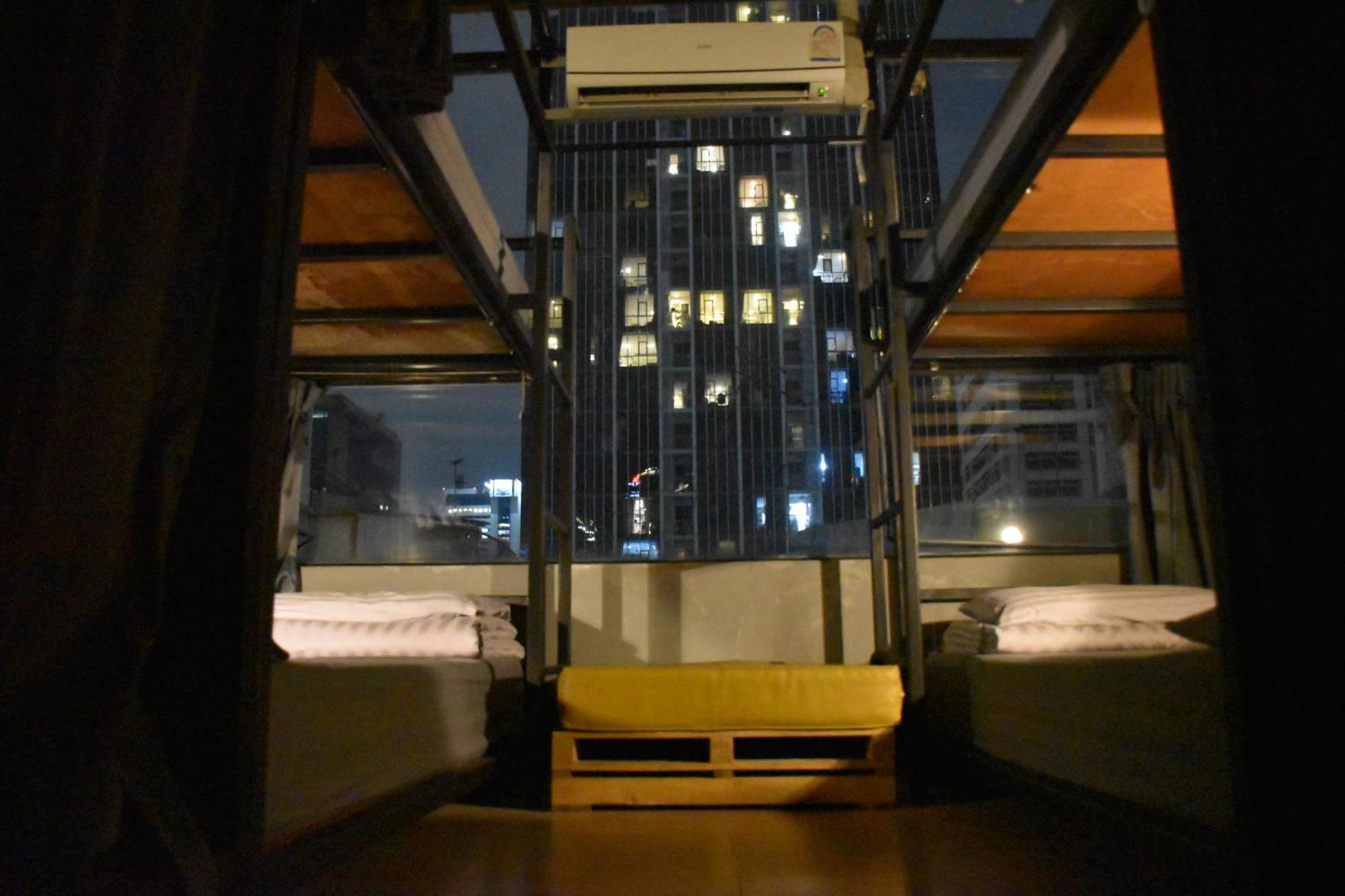 Stay At Pan Hostel Bangkok Exterior foto