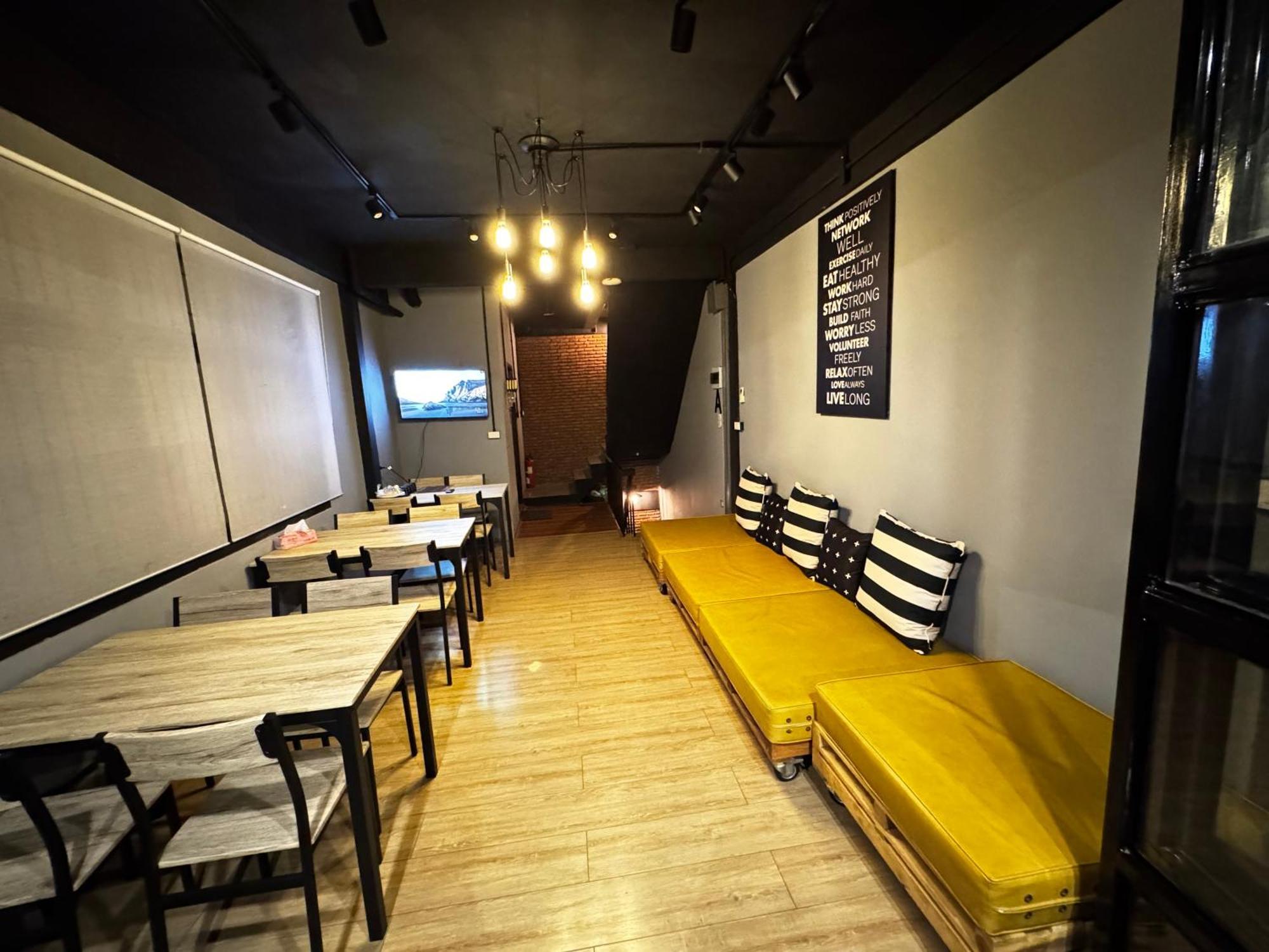 Stay At Pan Hostel Bangkok Exterior foto