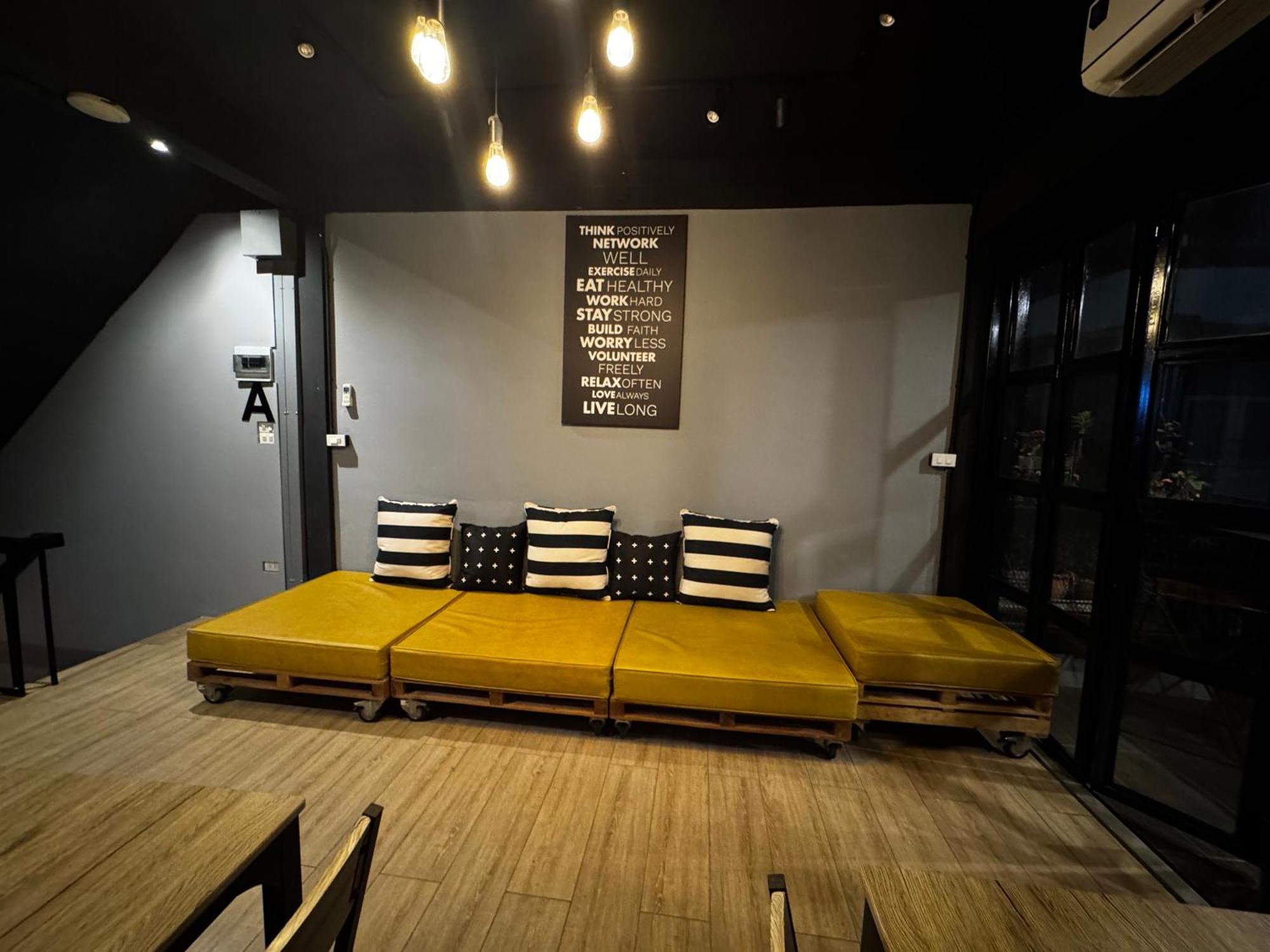 Stay At Pan Hostel Bangkok Exterior foto
