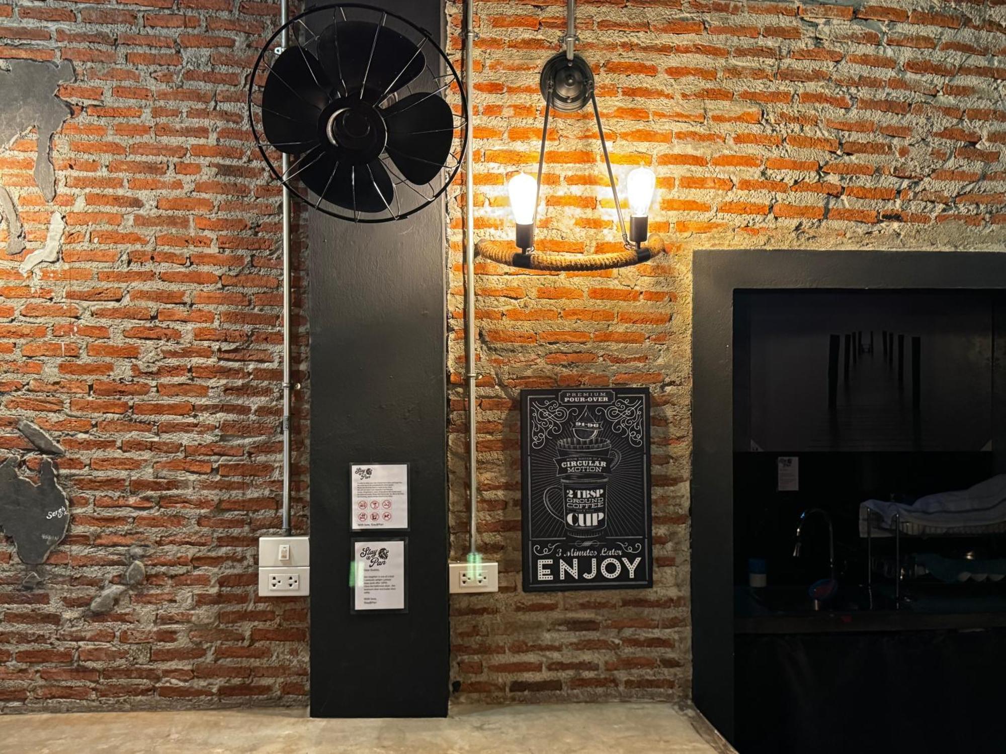 Stay At Pan Hostel Bangkok Exterior foto